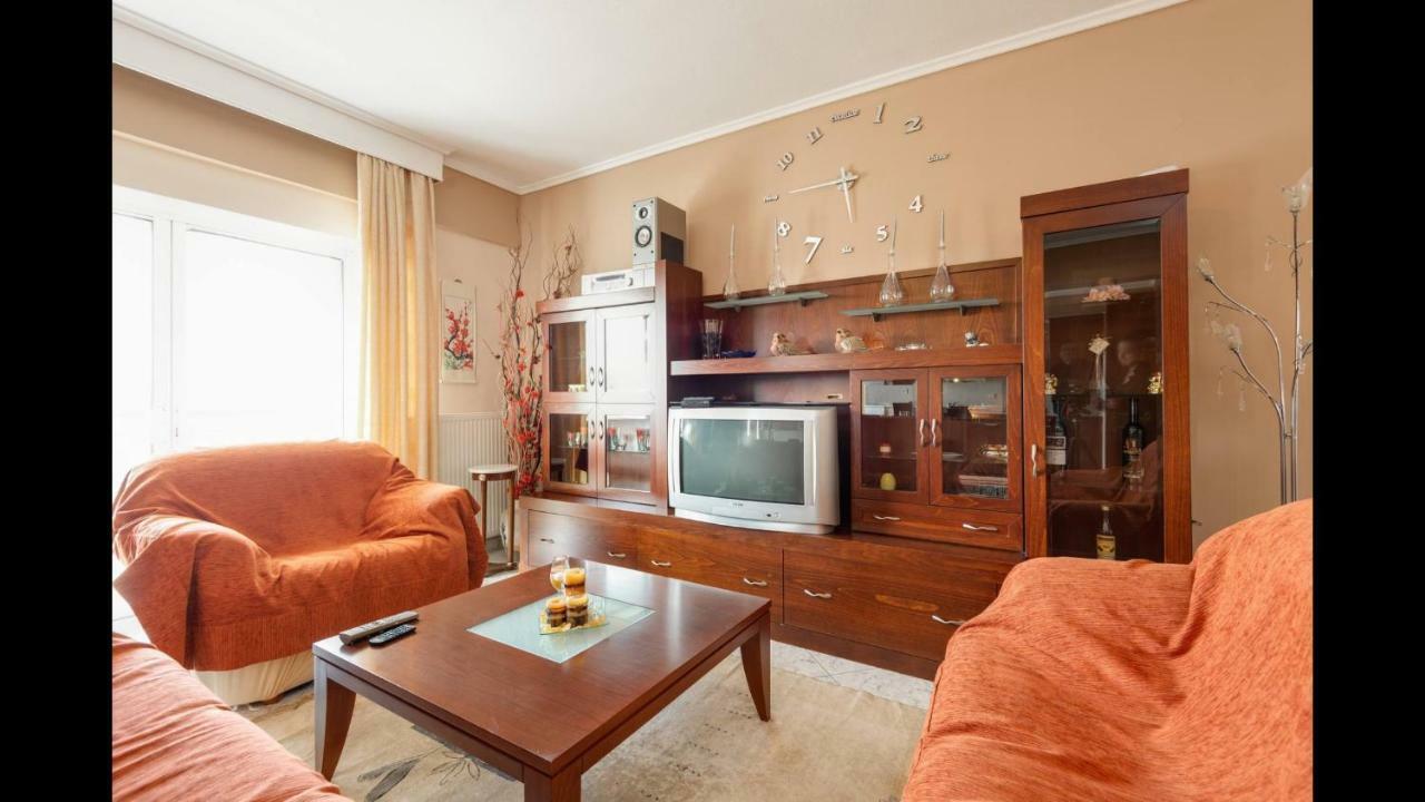 Third Floor Lux Apartment With Nice View Thessaloniki Exterior photo